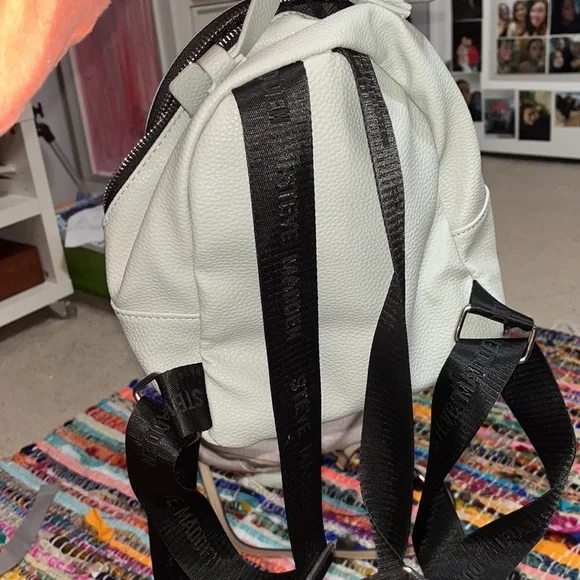 Steve Madden mini backpack - Picture 3 of 3
